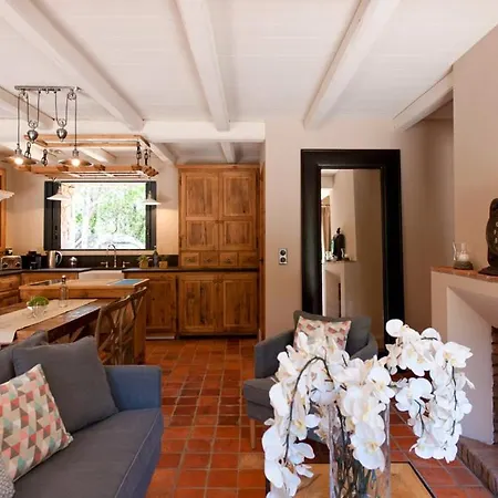 Pruno Sleeps 2 Pool Air Con Wifi Villa *
